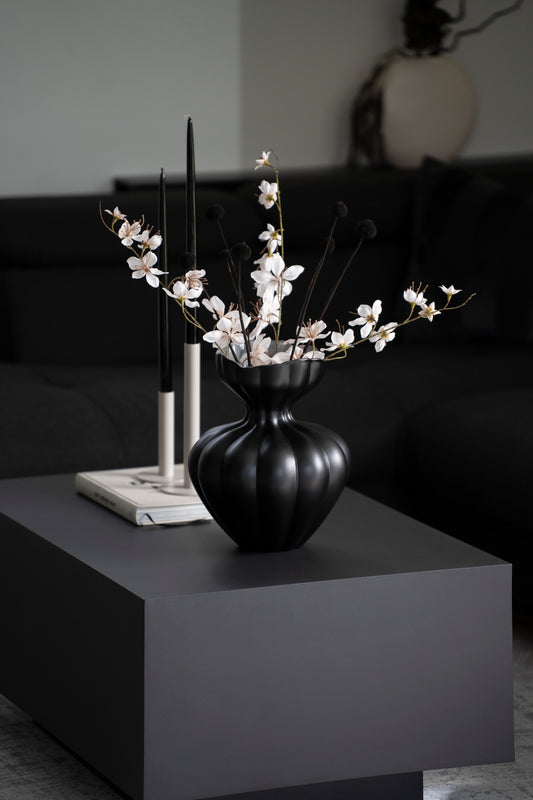 Glasvase schwarz matt 33 cm – organische Design Vase modern