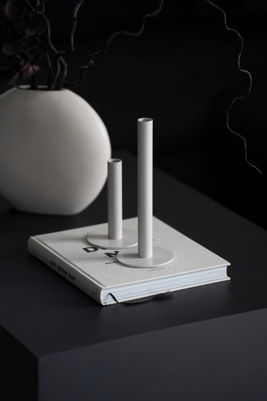 Metall-Kerzenhalter in Weiß – Minimalistisches Design