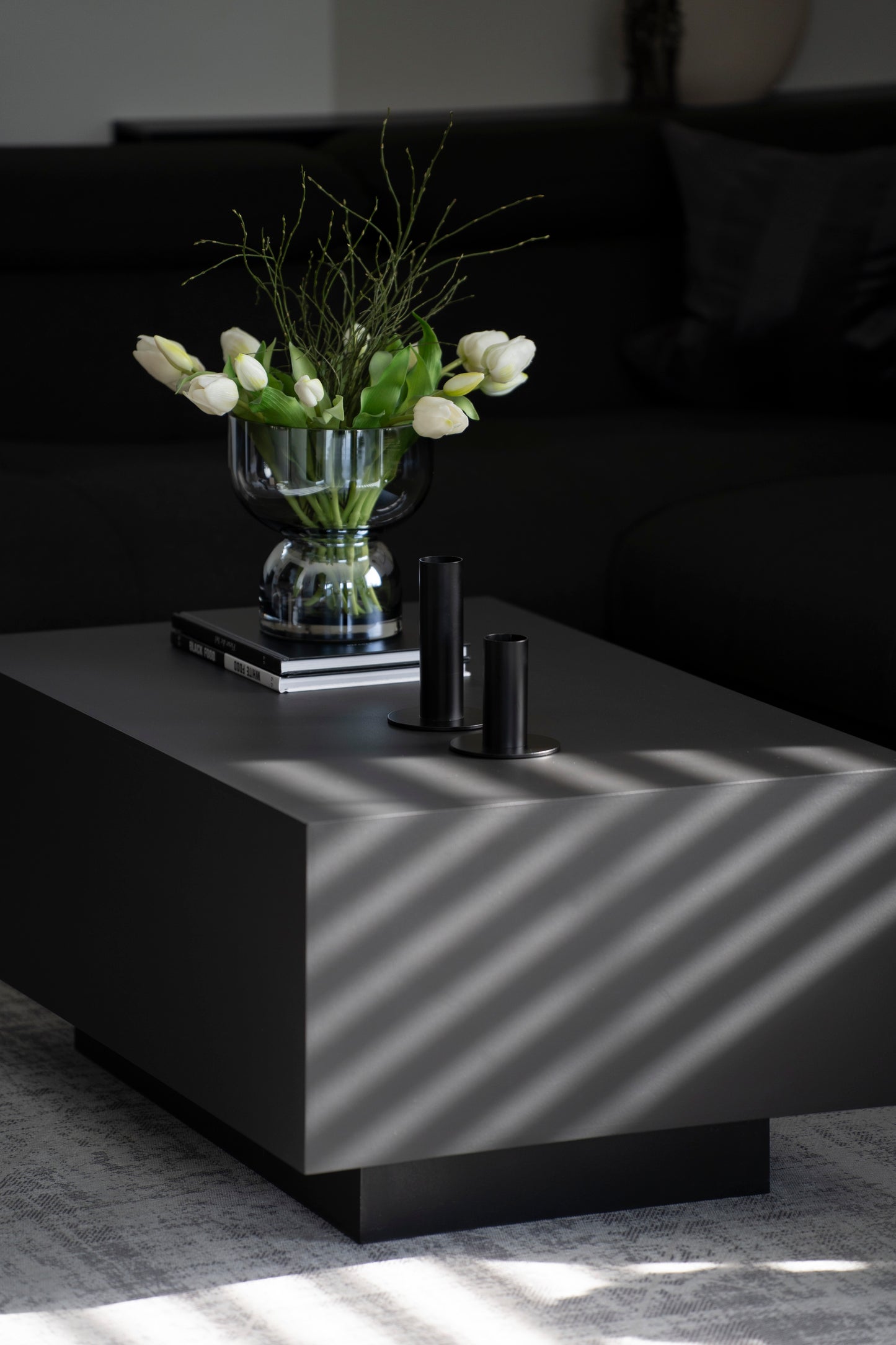 Metall-Kerzenhalter Schwarz im Minimal-Design