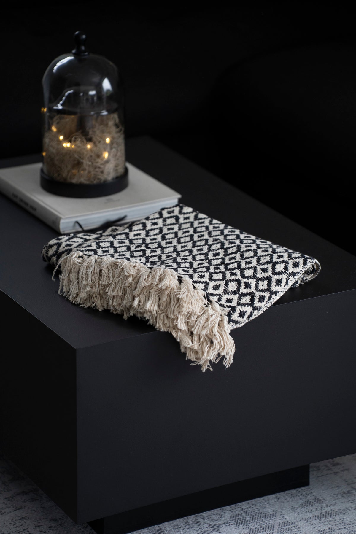 Baumwoll-Plaid mit Rautenmuster und Fransen, Schwarz/Beige