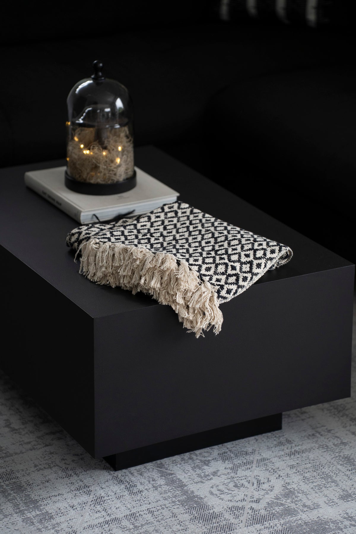 Baumwoll-Plaid mit Rautenmuster und Fransen, Schwarz/Beige