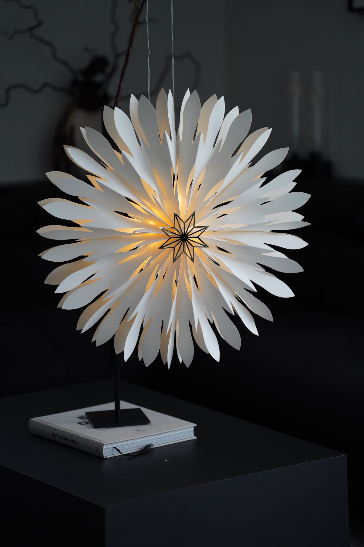 Dekorative Papier Stern LED-Deckenleuchte mit Metallelement, 60 cm