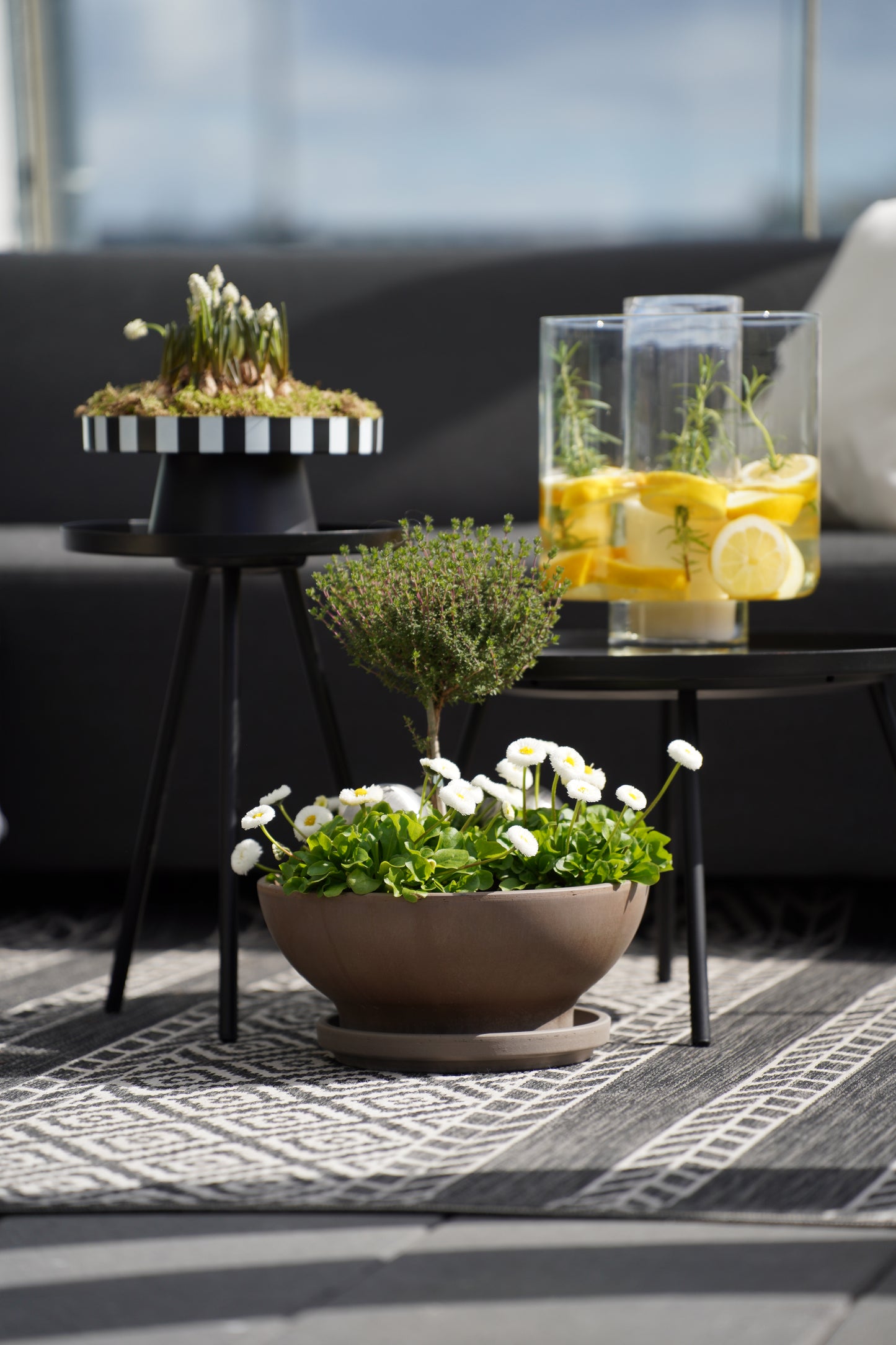 Pflanzschale braun mit Loch – Blumenschale rund