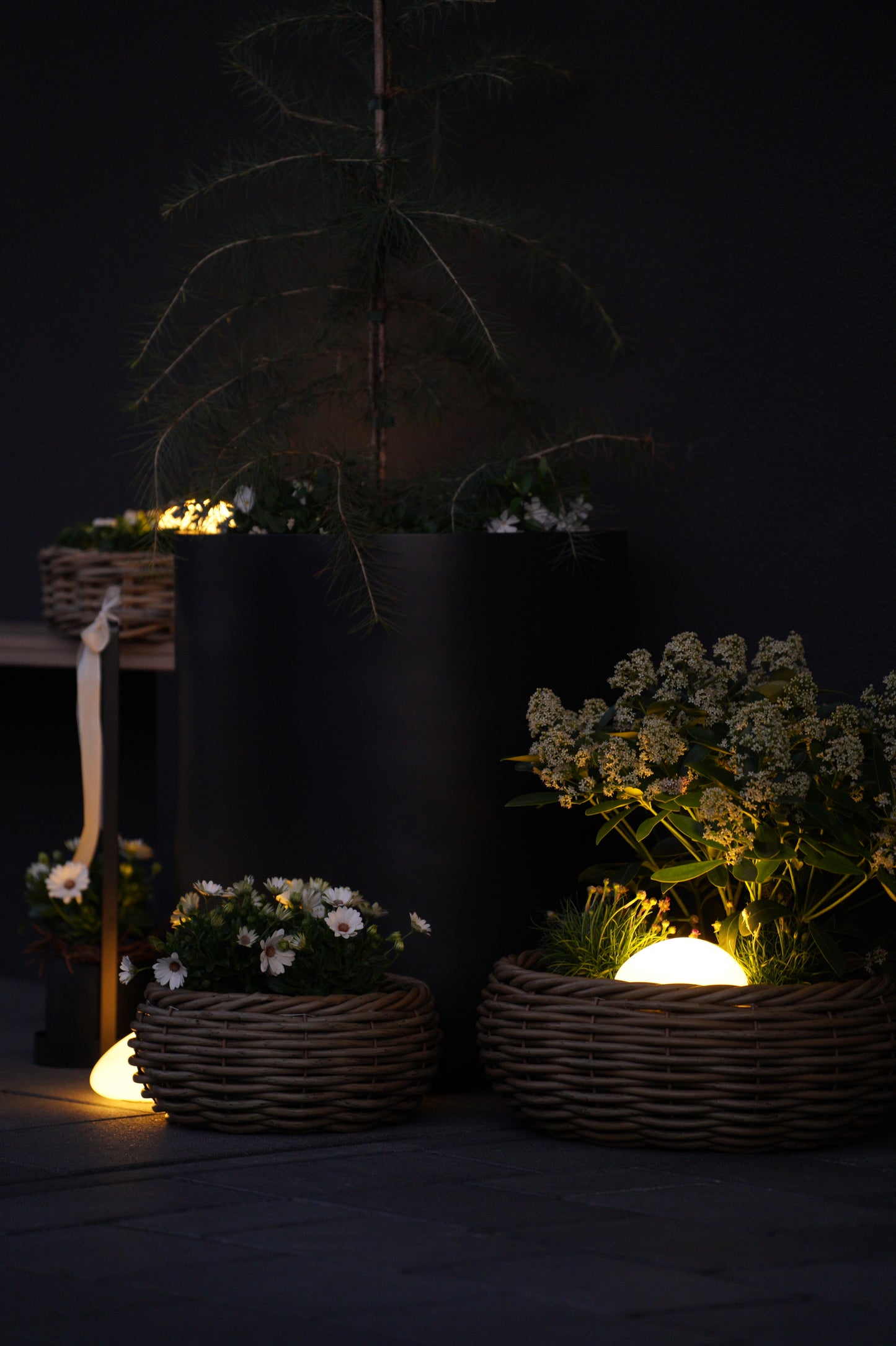 Runde Pflanzschale aus Rattan mit Folie – Naturdesign