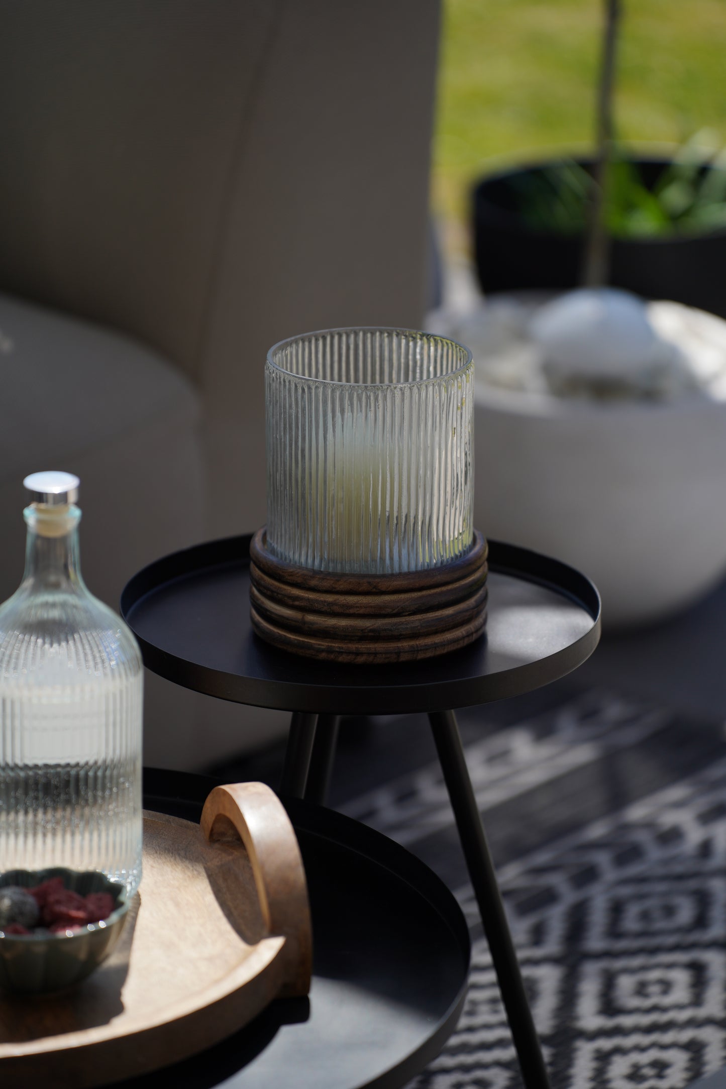 Elegantes Windlicht aus Glas & Mangoholz – 18 cm
