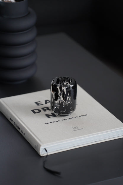 Design Windlicht aus Glas mit stilvollem schwarzen Muster