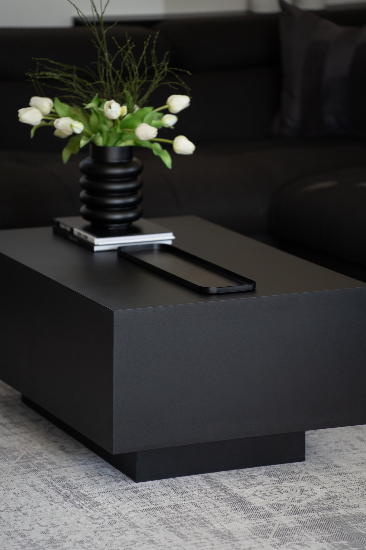 Metalltablett schwarz matt – Deko Tablett 49,5 cm modern länglich