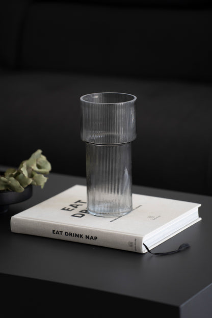 Elegante Glasvase mit Rillenstruktur in Grau – 22,8 cm