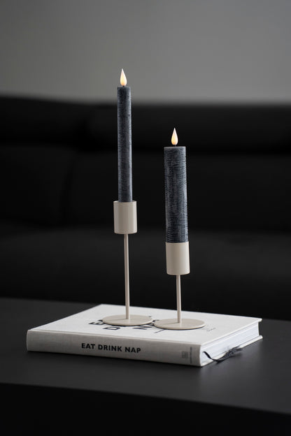 Eleganter Kerzenständer aus Metall für Stabkerzen, Beige