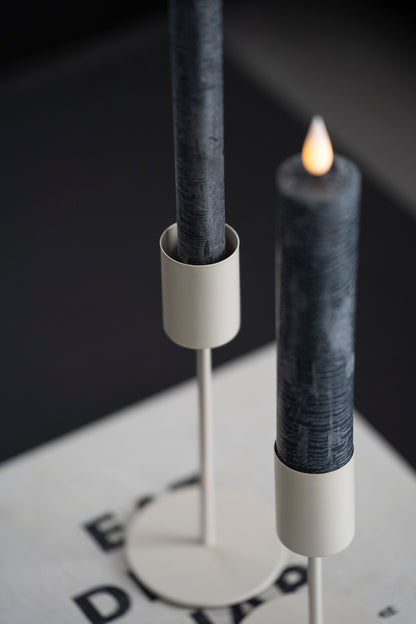 Eleganter Kerzenständer aus Metall für Stabkerzen, Beige