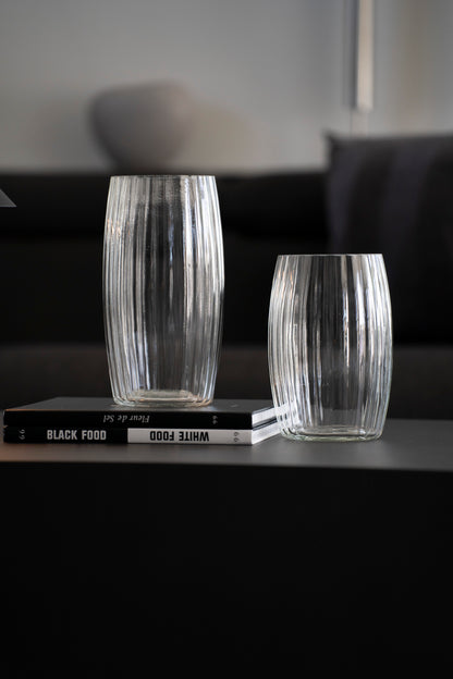 Geriffelte Glasvase in Klar – Zeitlos & Elegant