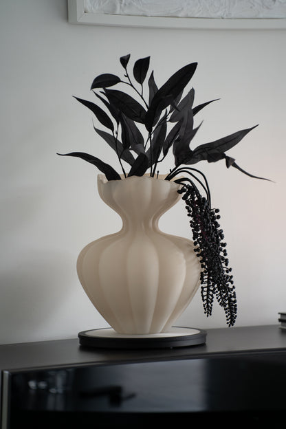 Glasvase cremeweiß matt 33 cm – organische Design Vase modern