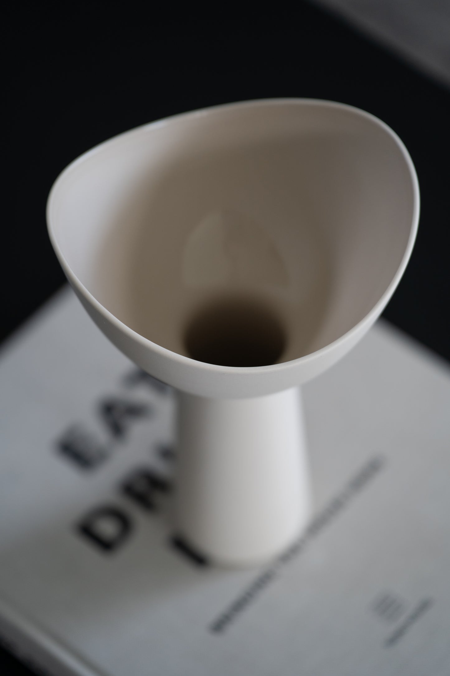 Keramikvase beige modern – Design Vase rund wasserdicht
