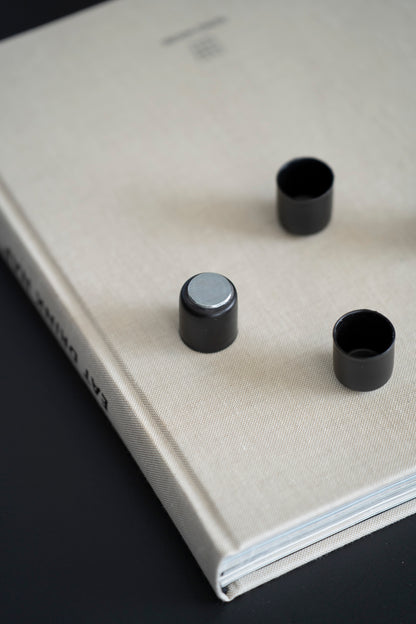 Magnetischer Kerzenhalter aus Metall in Schwarz für Stabkerzen - 4er Set
