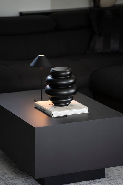 Matte Glasvase „Juliette“ in Schwarz – Organische Form