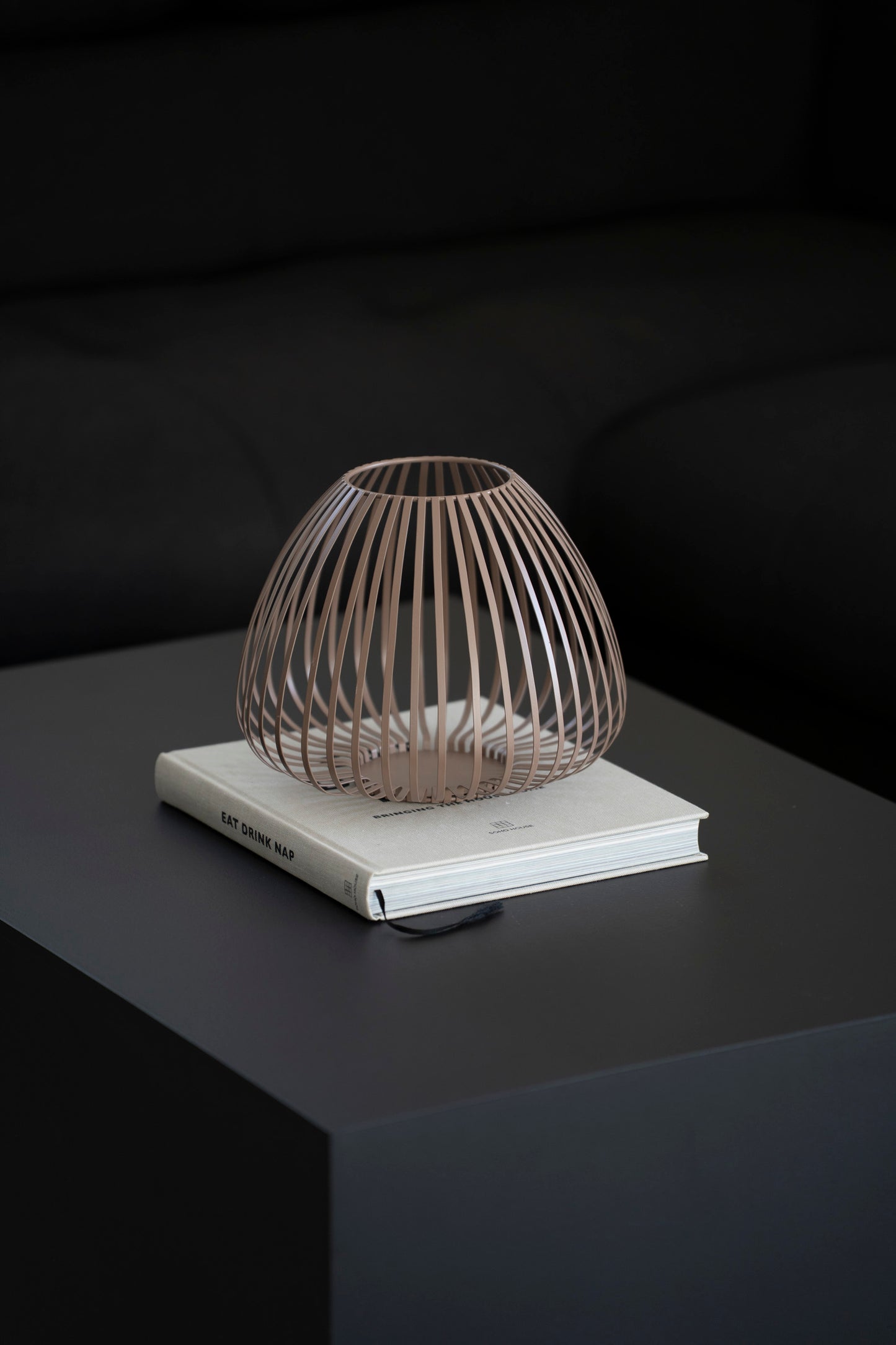 Modernes Windlicht, Braun matt