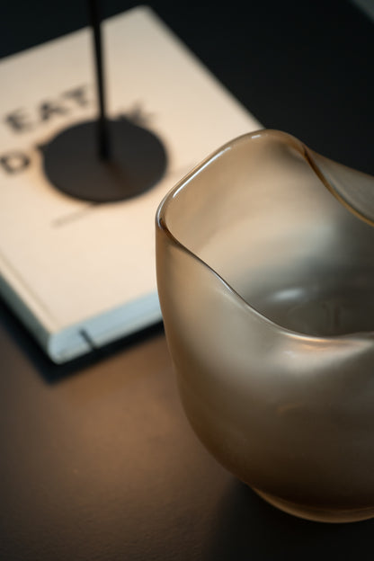 Glasvase beige modern – Design Vase organisch rund
