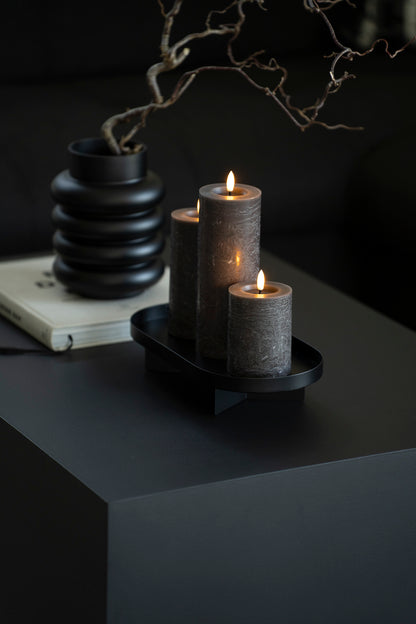Schwarzes Metalltablett mit Fuß – modern & minimalistisch