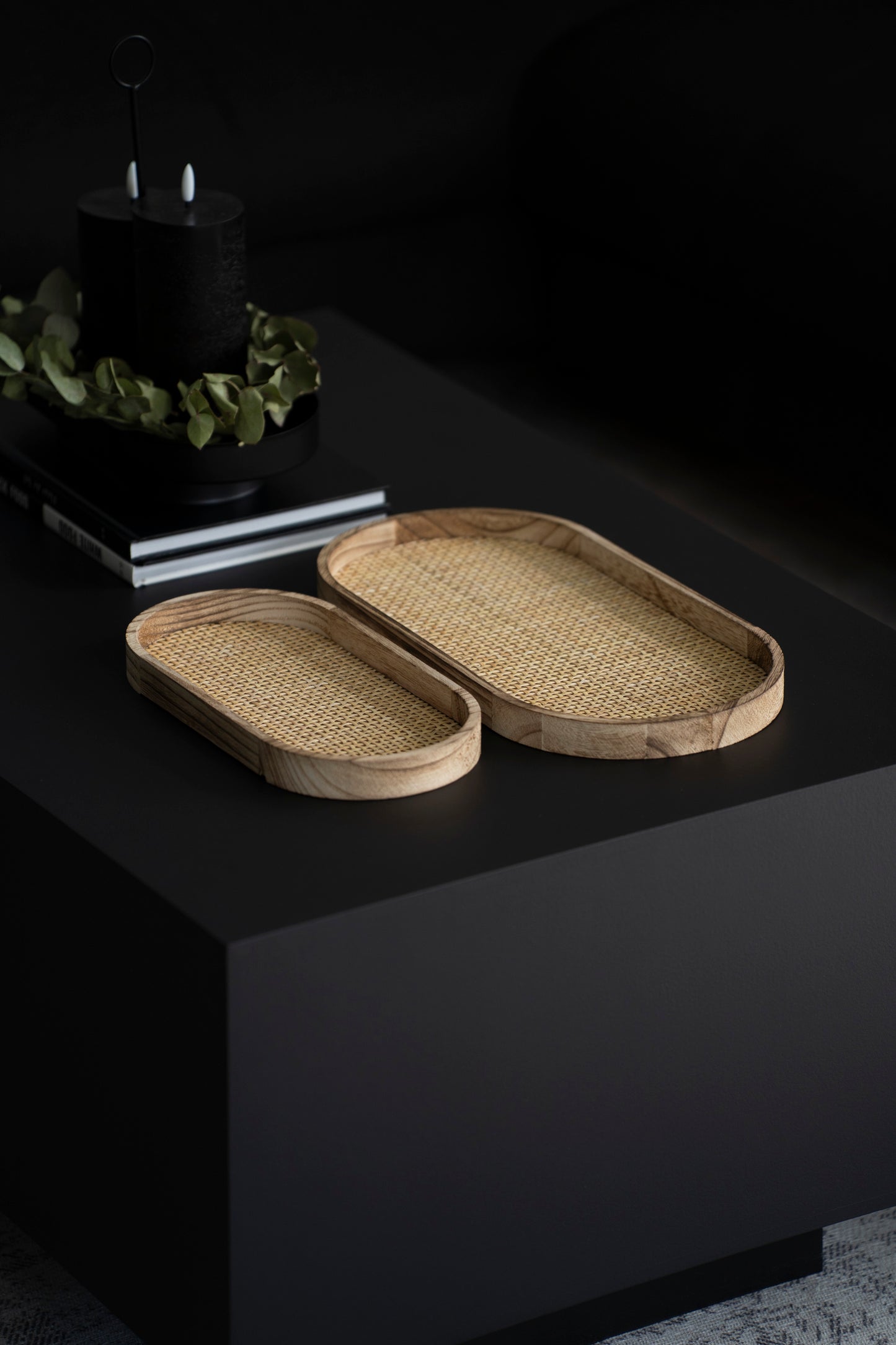 Ovales Tablett-Set aus Holz & Rattan – 2er Set Natur