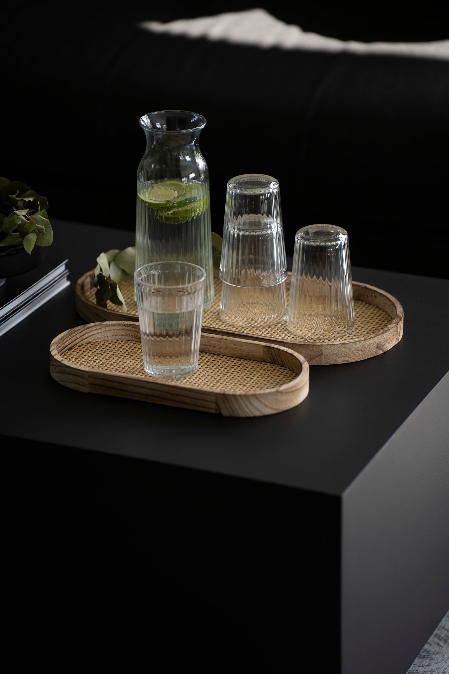 Ovales Tablett-Set aus Holz & Rattan – 2er Set Natur