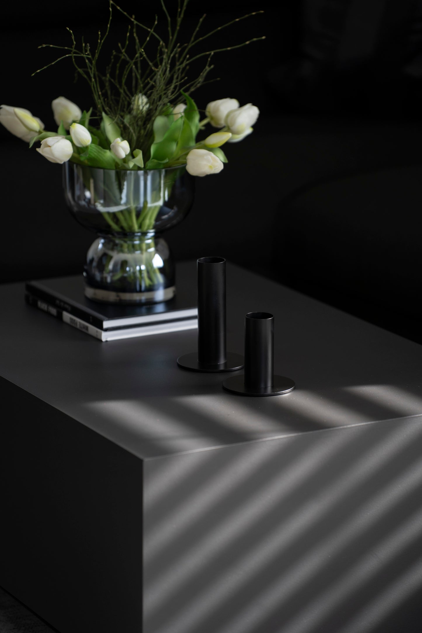 Metall-Kerzenhalter Schwarz im Minimal-Design