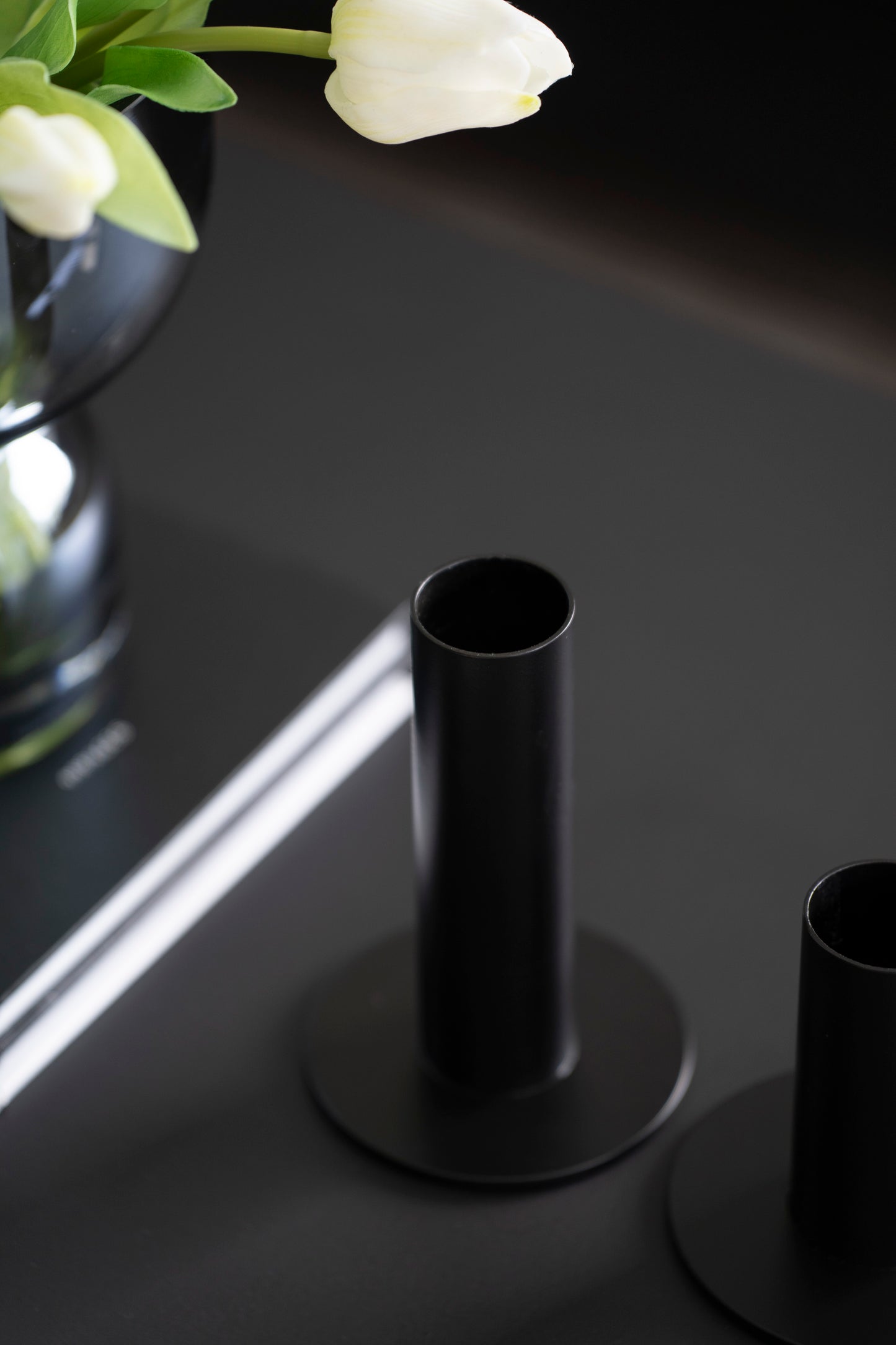 Metall-Kerzenhalter Schwarz im Minimal-Design