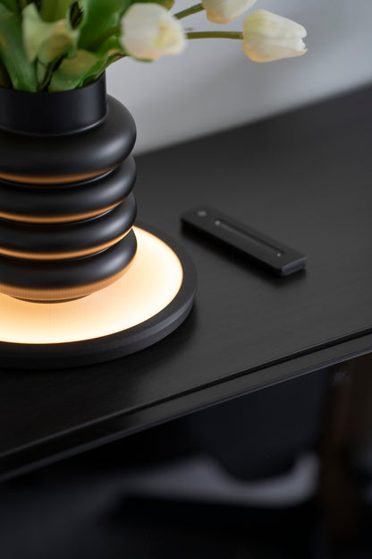 THE STAGE – LED-Lichtbühne für Vasen & Wohnaccessoires mit Fernbedienung