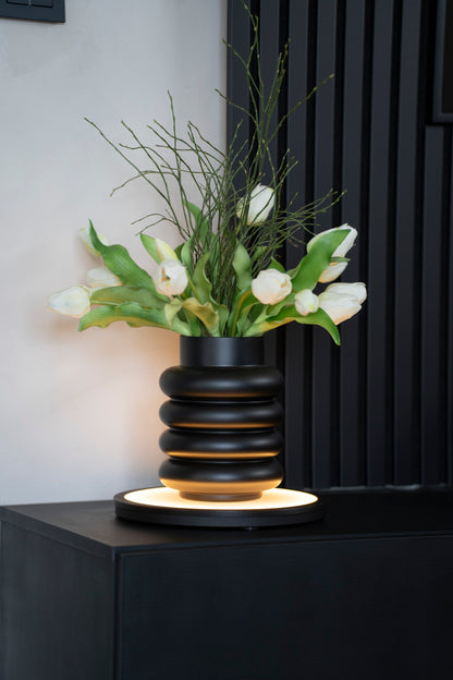 THE STAGE – LED-Lichtbühne für Vasen & Wohnaccessoires mit Fernbedienung