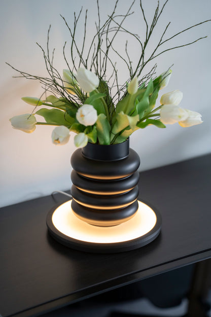 THE STAGE – LED-Lichtbühne für Vasen & Wohnaccessoires mit Fernbedienung