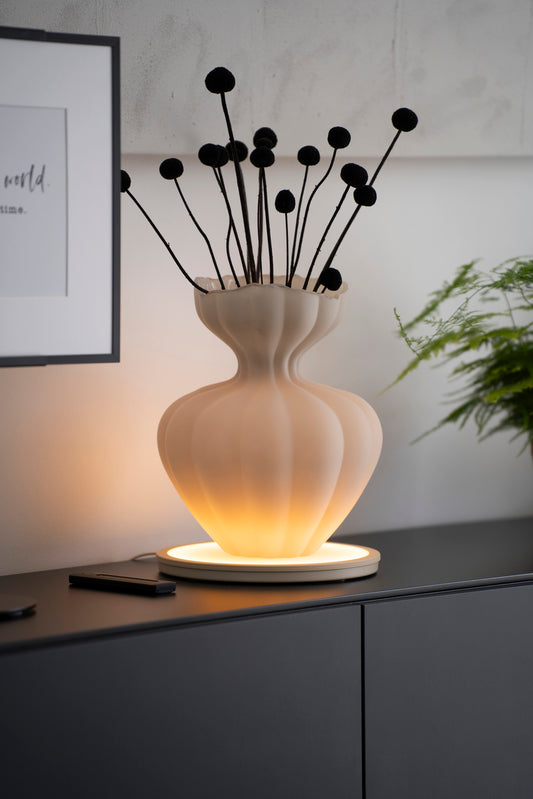 THE STAGE – LED-Lichtbühne für Vasen & Wohnaccessoires mit Fernbedienung