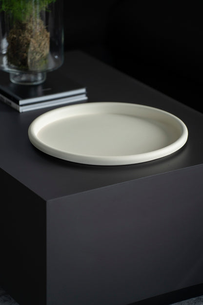 Minimalistisches Metall-Tablett Ø38 cm – Cremeweiß Matt