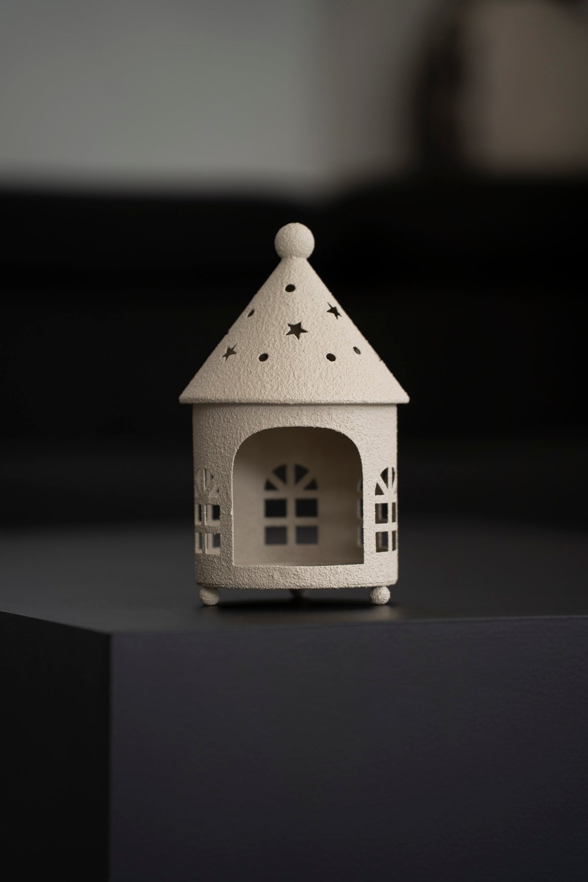 Teelichthalter Haus aus Metall, Beige