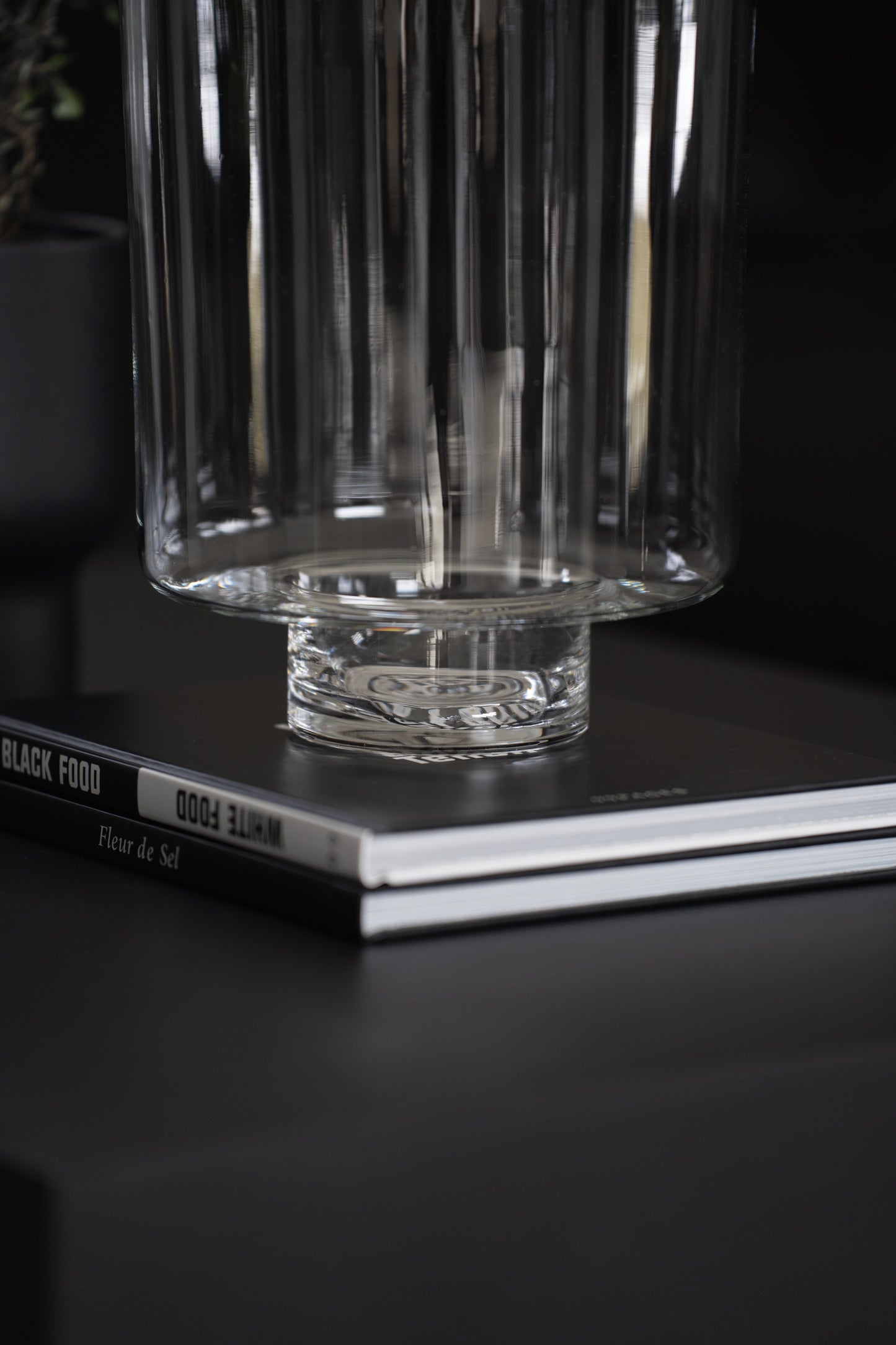 Vase mit Fuß 25 cm