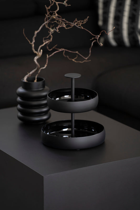 Zweistöckige Designer-Etagere aus pulverbeschichtetem Aluminium